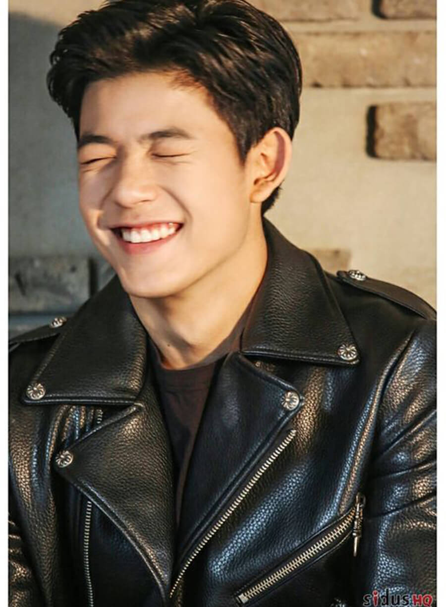 Harpoon Lee Su-hyeok Inspired Black Biker Jacket - All of Us Are Dead Style