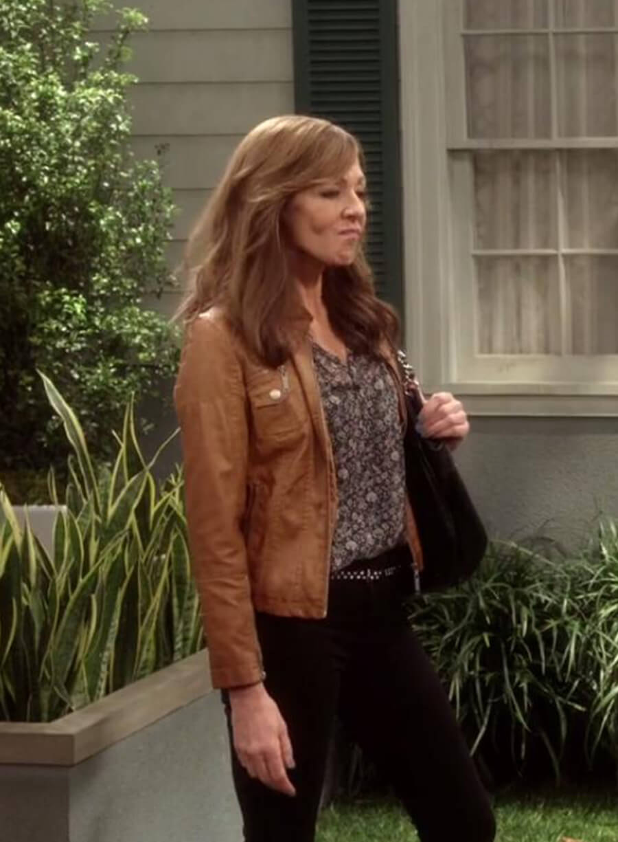 Harpoon Bonnie Plunkett Inspired Brown Leather Jacket - Mom Style