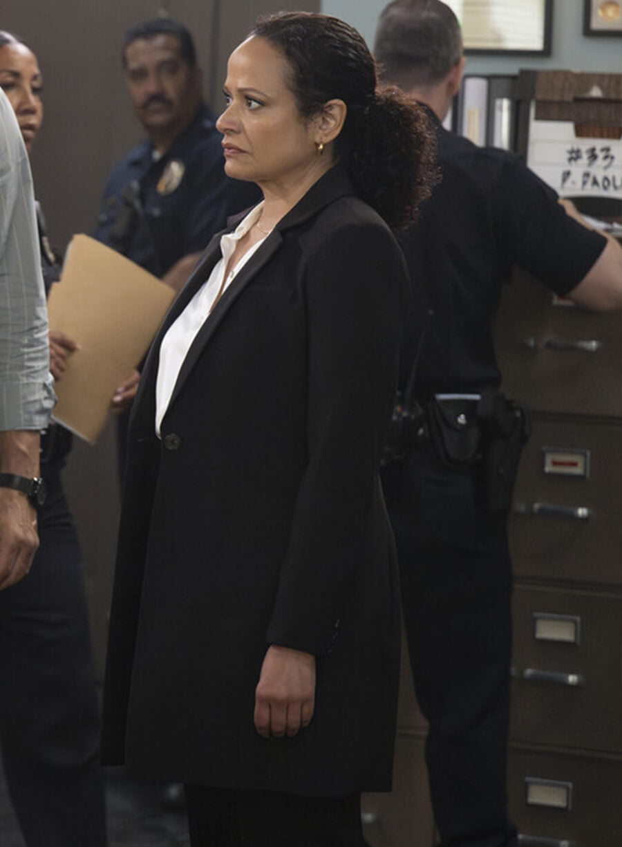 Harpoon Selena Inspired Black Coat - High Potential Style