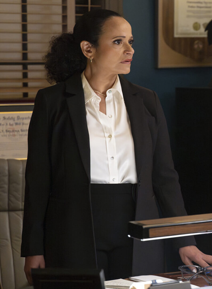 Harpoon Selena Inspired Black Coat - High Potential Style