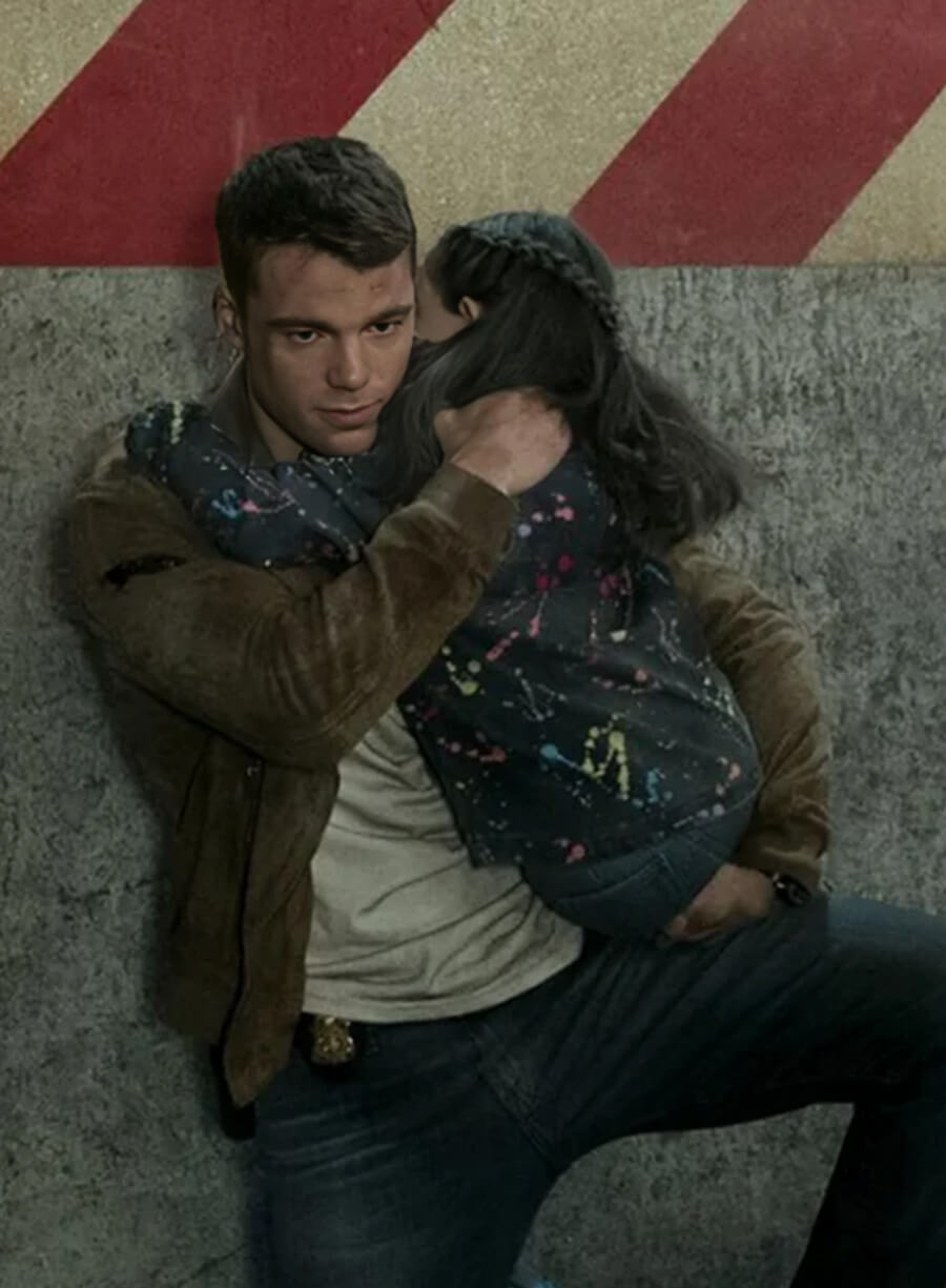 Harpoon Peter Sutherland Inspired Olive Green Leather Jacket - The Night Agent S01 Style