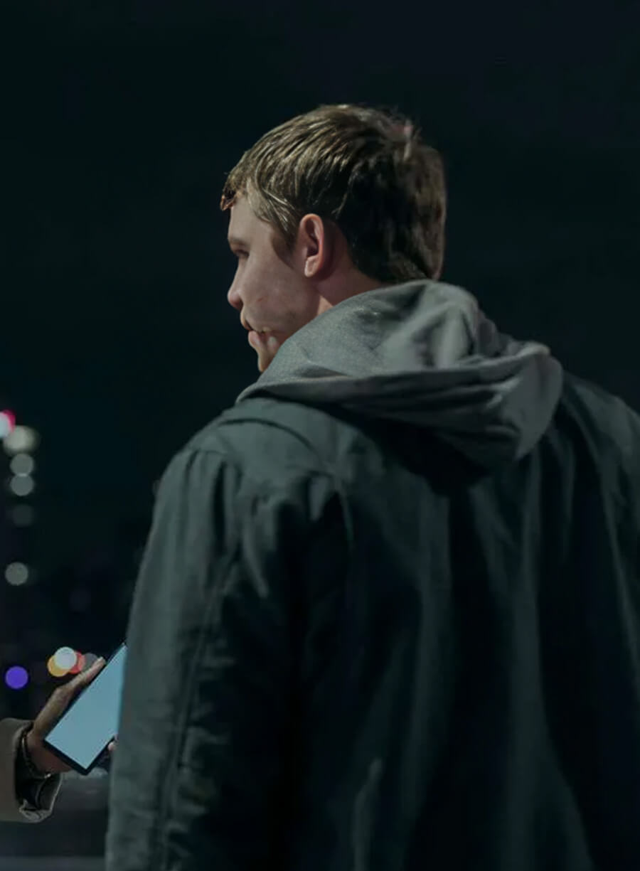 Harpoon Peter Sutherland Inspired Grey Leather Jacket - The Night Agent S02 Style
