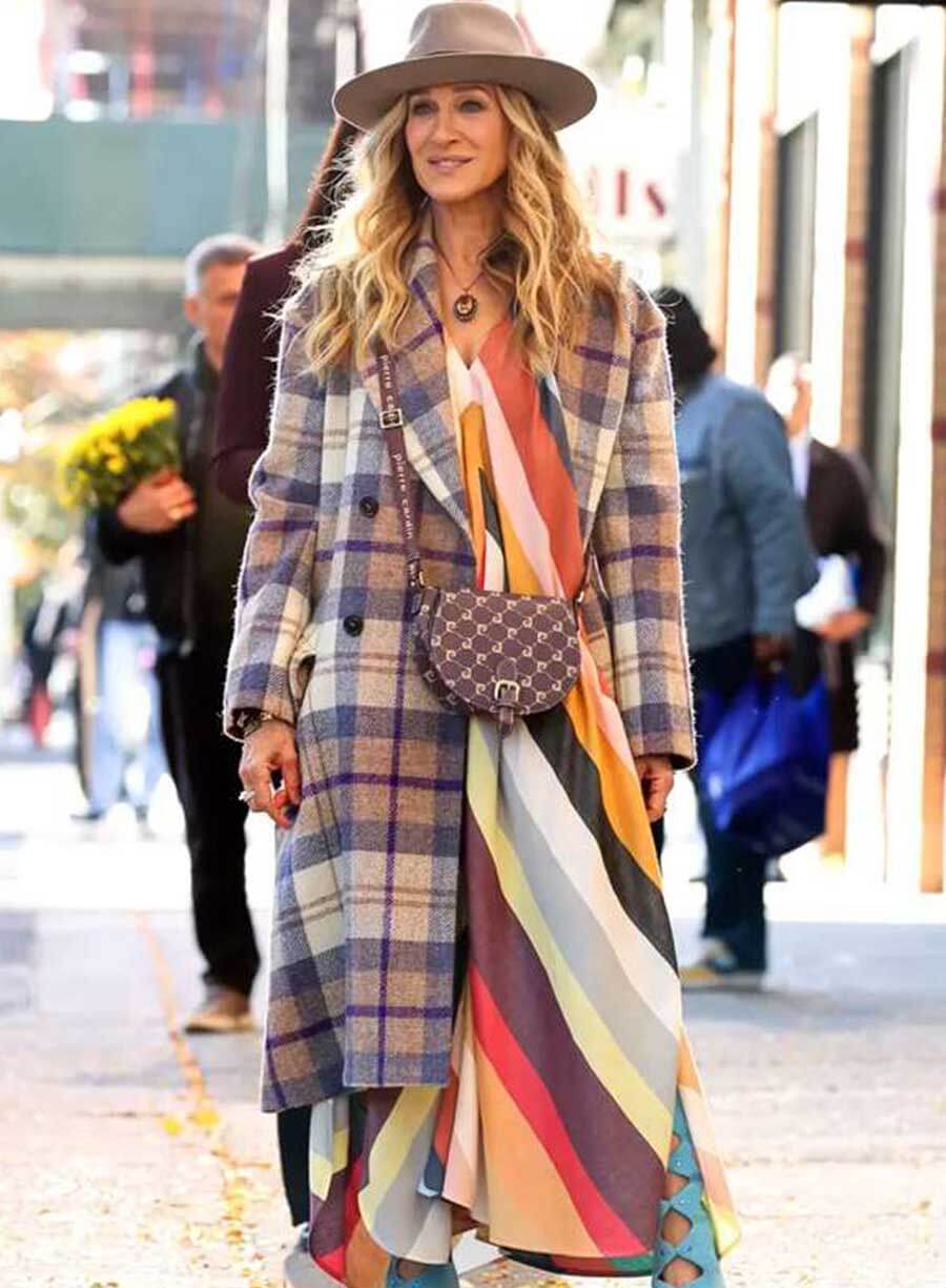 Harpoon Carrie Bradshaw Inspired Purple Wool Fabric Coat - And Just Like That S02 Style